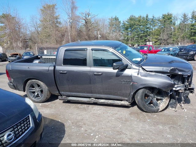 RAM 1500 Night  4x4 5'7 Box 2017 1C6RR7MT6HS759950 Image 13