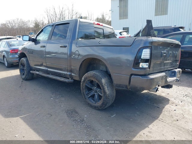 RAM 1500 Night  4x4 5'7 Box 2017 1C6RR7MT6HS759950 Image 3