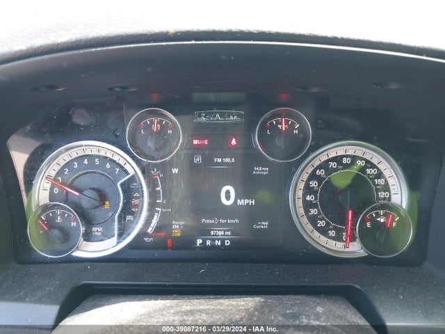 RAM 1500 Night  4x4 5'7 Box 2017 1C6RR7MT6HS759950 Image 7