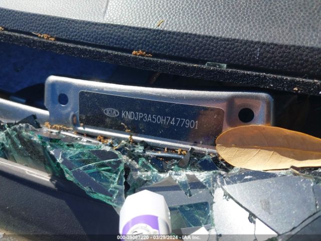 KNDJP3A50H7477901 KIA SOUL +