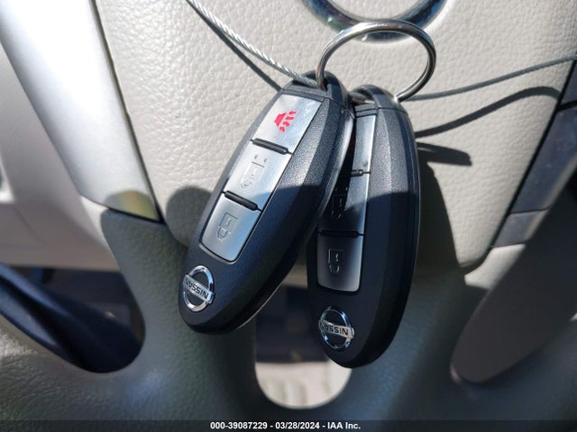 Nissan QUEST S 2015 JN8AE2KP3F9120394 Image 11