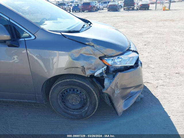 Nissan QUEST S 2015 JN8AE2KP3F9120394 Image 12