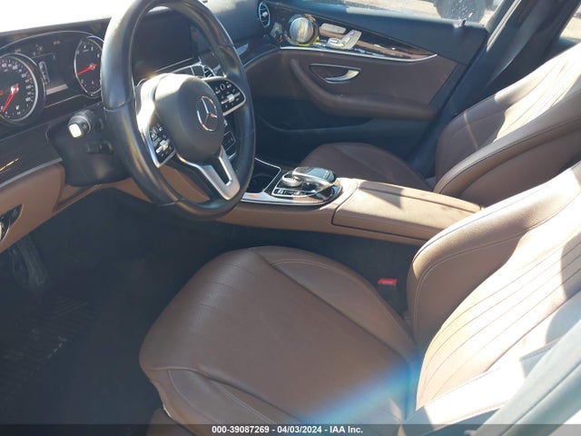 Mercedes-Benz E 300 2019 WDDZF4JB8KA545153 Image 5