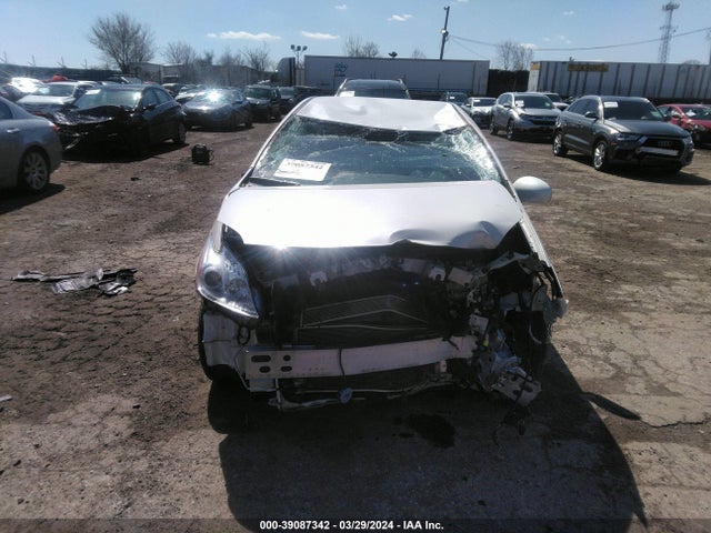 Toyota Prius Two 2014 JTDKN3DU2E0367966 Image 13