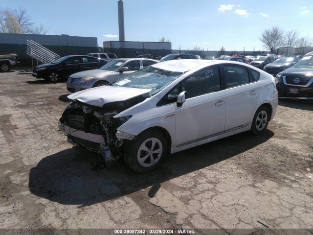 Toyota Prius Two 2014 JTDKN3DU2E0367966 Image 2