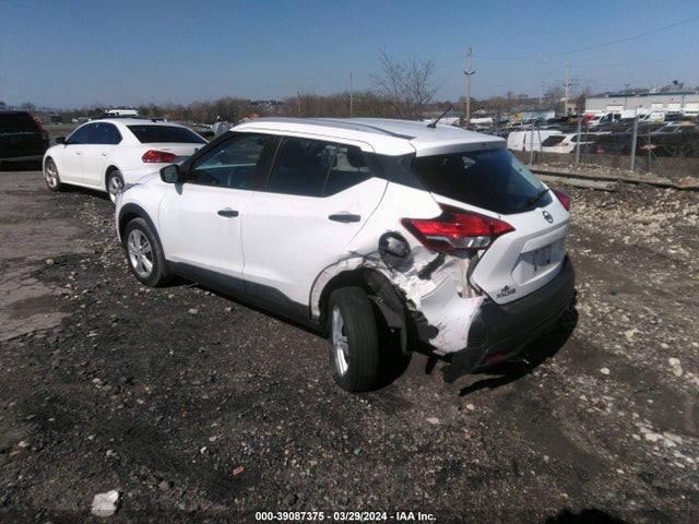 Nissan KICKS S 2018 3N1CP5CU1JL507307 Image 3