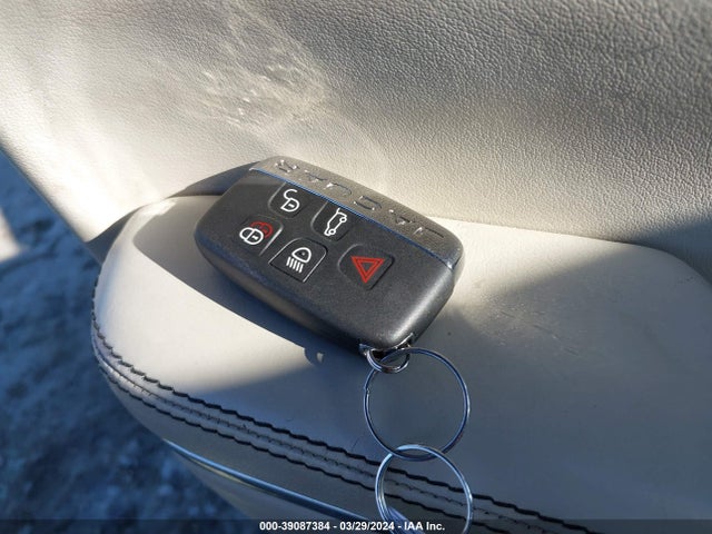 2012 JAGUAR XJ SAJWA2GB0CLV28667 Photo 10