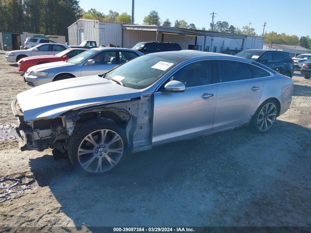 2012 JAGUAR XJ SAJWA2GB0CLV28667 Photo 1