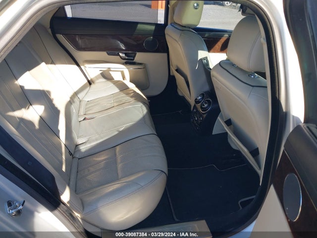 2012 JAGUAR XJ SAJWA2GB0CLV28667 Photo 7