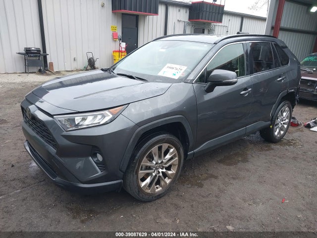 Toyota Rav4 Xle Premium 2020 JTMC1RFVXLD042674 Image 2