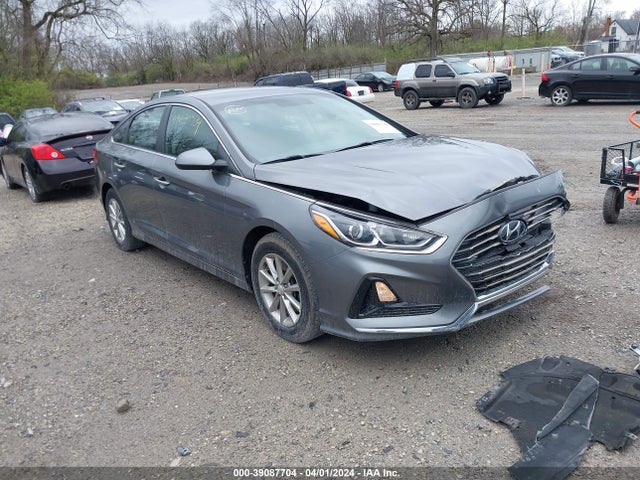 2019 5NPE24AF3KH754977 main image