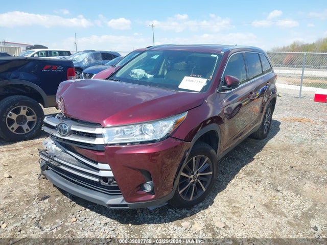 Toyota Highlander Xle 2019 5TDKZRFH0KS290806 Image 2
