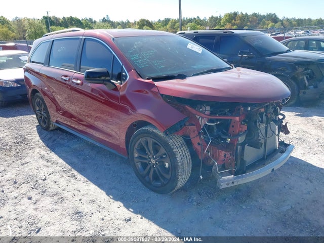 Toyota Sienna Xse 2023 5TDXRKEC8PS142431 Image 1