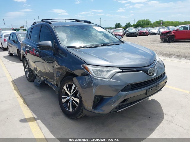 Toyota Rav4 Xle 2017 JTMWFREV1HD102378 zdjęcie główne