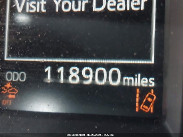Toyota Rav4 Xle 2017 JTMWFREV1HD102378 Image 16