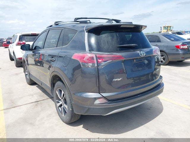 Toyota Rav4 Xle 2017 JTMWFREV1HD102378 Image 3