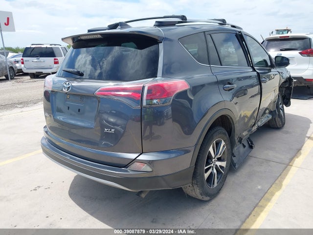 Toyota Rav4 Xle 2017 JTMWFREV1HD102378 Image 4