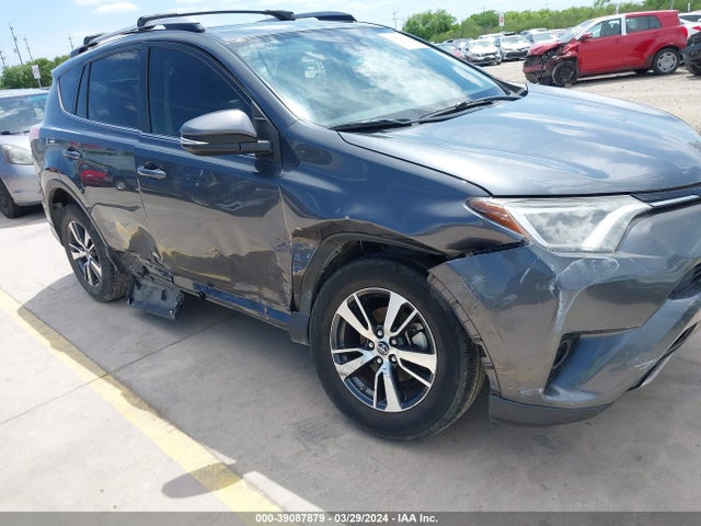 Toyota Rav4 Xle 2017 JTMWFREV1HD102378 Image 6