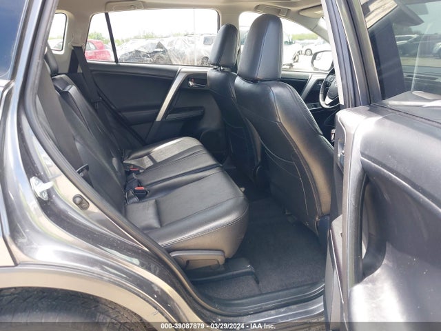 Toyota Rav4 Xle 2017 JTMWFREV1HD102378 Image 8