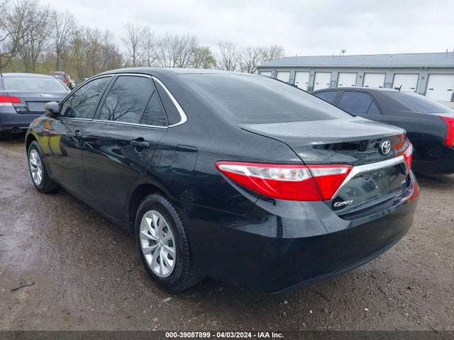 Toyota CAMRY LE 2016 4T4BF1FKXGR564703 Image 3