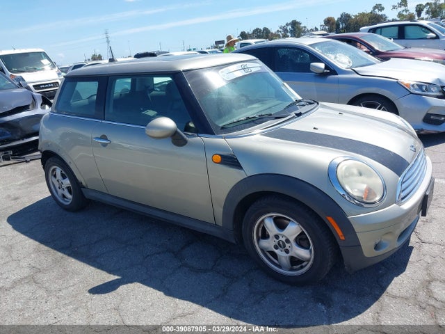 2007 MINI COOPER WMWMF335X7TT52856 Photo 0