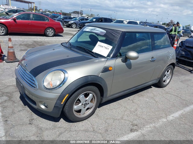 2007 MINI COOPER WMWMF335X7TT52856 Photo 1