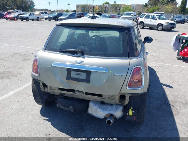 2007 MINI COOPER WMWMF335X7TT52856 Photo 5
