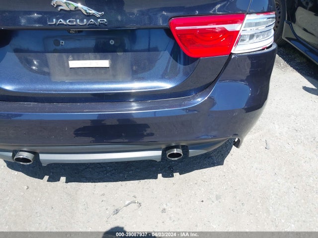 Jaguar Xe 25t 2017 SAJAR4BGXHA961644 Image 12