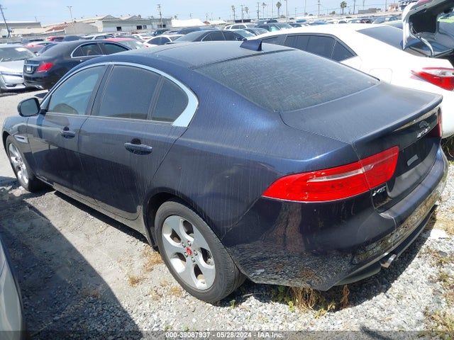 2017 JAGUAR XE SAJAR4BGXHA961644 Photo 2