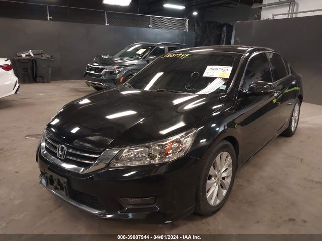 Honda Accord Touring 2015 1HGCR3F9XFA003857 Image 2