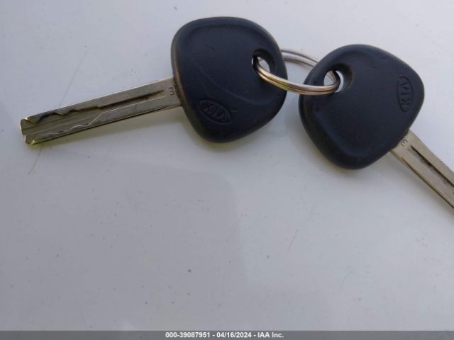 KNADM4A3XF6451400 KIA RIO LX