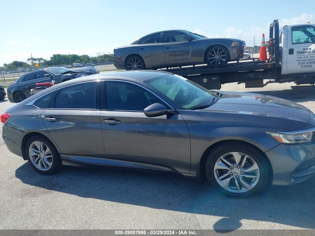 Honda ACCORD LX 2018 1HGCV1F11JA013146 Image 13