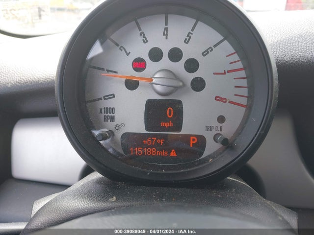 2011 MINI COOPER WMWSU3C51BT253784 Photo 6