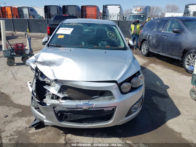 Chevrolet Sonic Ltz Auto 2015 1G1JE5SB9F4118169 Image 12