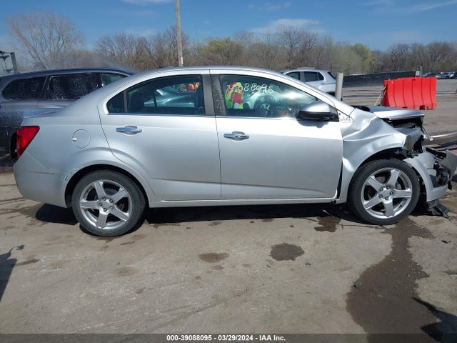 Chevrolet Sonic Ltz Auto 2015 1G1JE5SB9F4118169 Image 13