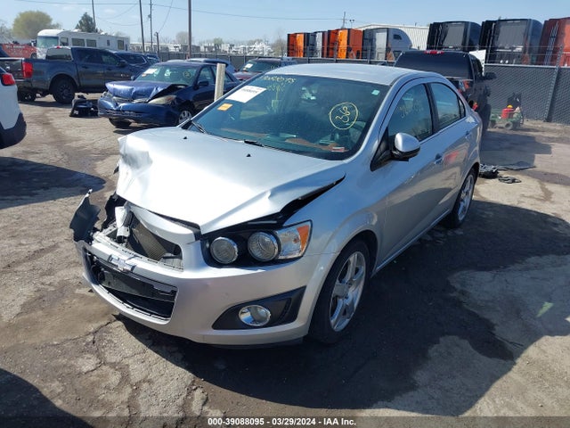 Chevrolet Sonic Ltz Auto 2015 1G1JE5SB9F4118169 Image 2