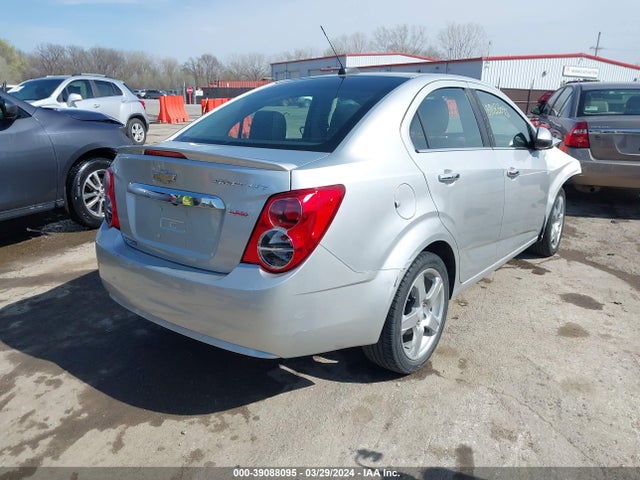 Chevrolet Sonic Ltz Auto 2015 1G1JE5SB9F4118169 Image 4