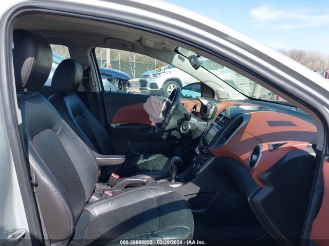 Chevrolet Sonic Ltz Auto 2015 1G1JE5SB9F4118169 Image 5