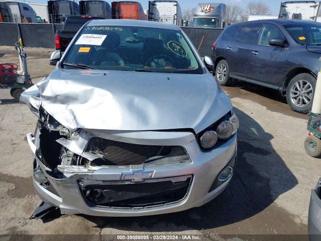 Chevrolet Sonic Ltz Auto 2015 1G1JE5SB9F4118169 Image 6
