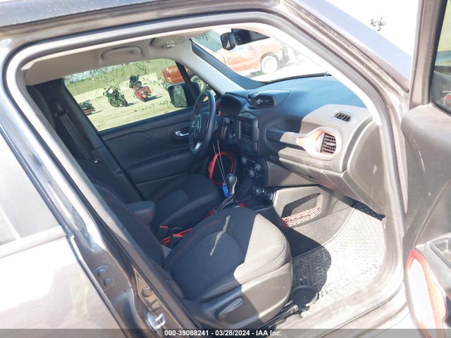 ZACCJBCBXJPH13700 Jeep Renegade Trailhawk 4x4