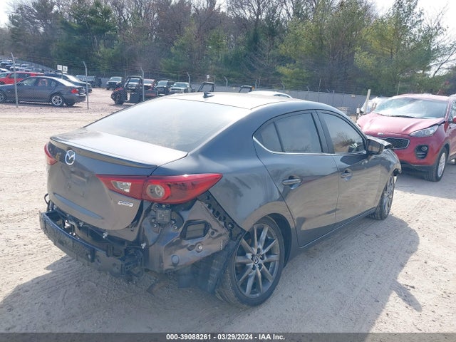3MZBN1W31JM211463 Mazda Mazda3 Grand Touring