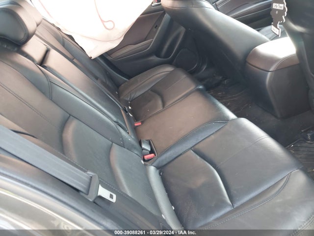 3MZBN1W31JM211463 Mazda Mazda3 Grand Touring