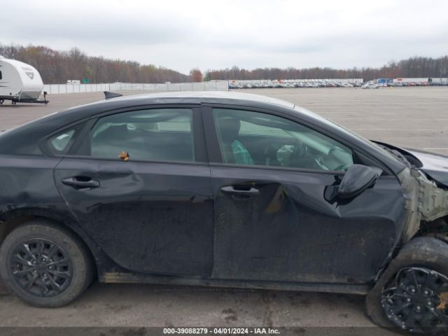 3KPF24AD9NE431383 KIA FORTE FE