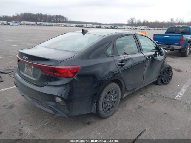 3KPF24AD9NE431383 KIA FORTE FE