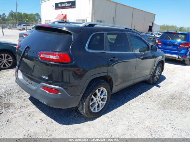 1C4PJMCB2EW122332 Jeep Cherokee Latitude