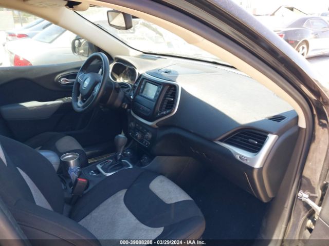 1C4PJMCB2EW122332 Jeep Cherokee Latitude