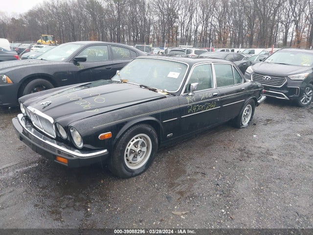 1985 JAGUAR XJ6 SAJAV1346FC412832 Photo 1