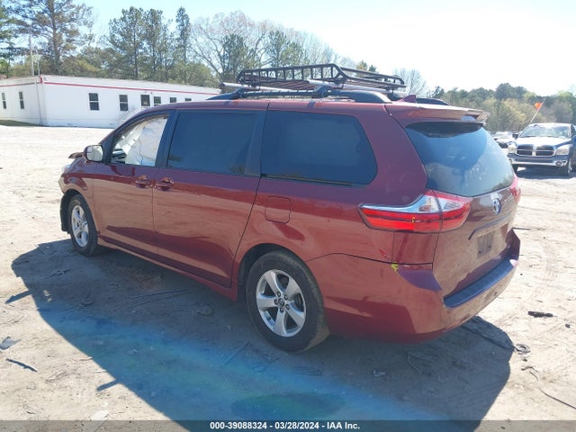 Toyota Sienna Le 8 Passenger 2018 5TDKZ3DC7JS955574 Image 3