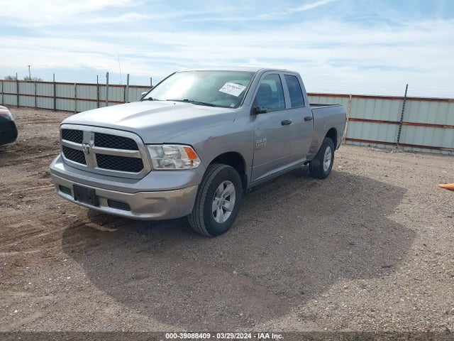 1C6RR7FGXMS584774 RAM 1500 Classic Tradesman Quad Cab 4x4 6'4 Box
