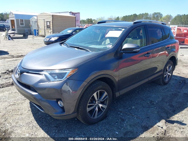 Toyota Rav4 Xle 2016 JTMWFREV8GJ073333 Image 2
